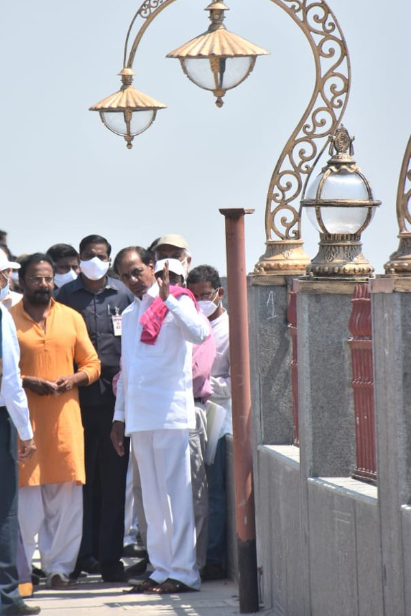 KCR Visits Yadadri Sri Lakshmi Narasimha Swamy Temple - Sakshi30