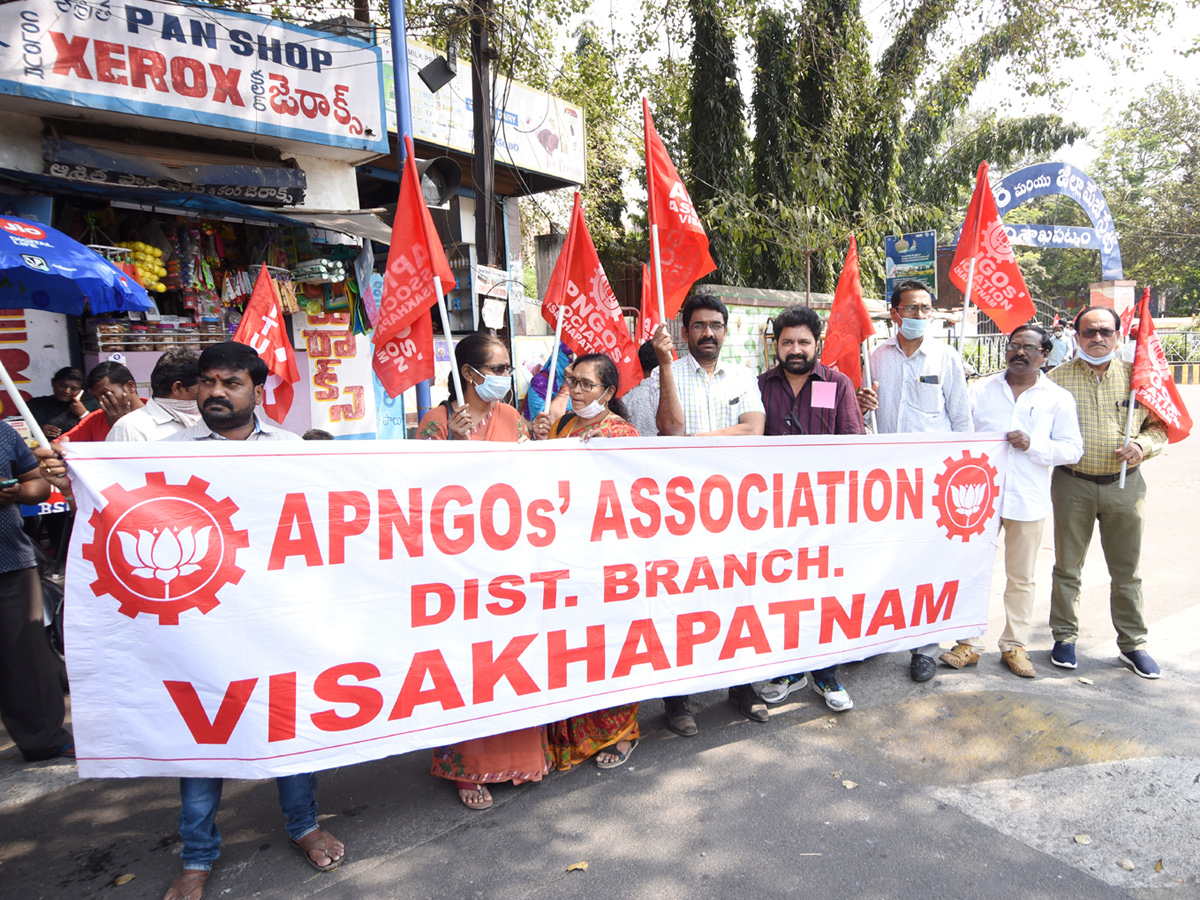 AP Bandh Over Privatization Of Visakhapatnam Steel Plant photo Gallery - Sakshi14