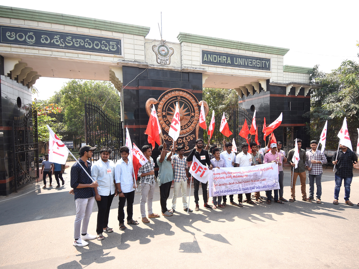 AP Bandh Over Privatization Of Visakhapatnam Steel Plant photo Gallery - Sakshi17