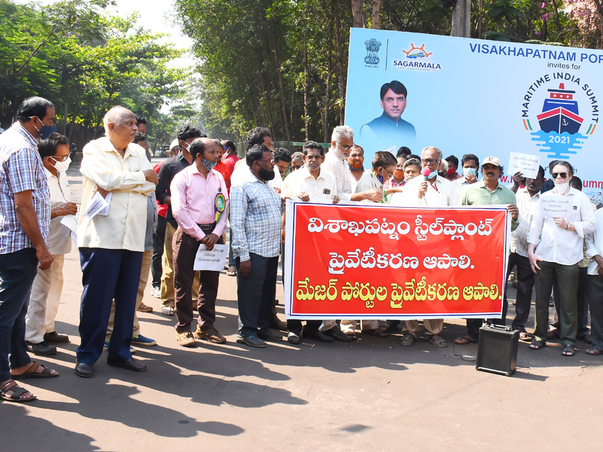 AP Bandh Over Privatization Of Visakhapatnam Steel Plant photo Gallery - Sakshi18