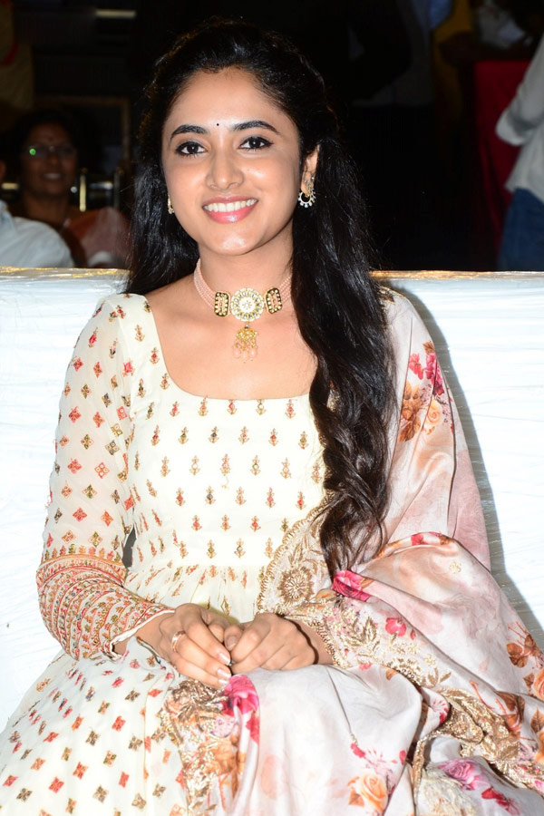 Priyanka Arul Mohan Beautiful Photo  Gallery - Sakshi13