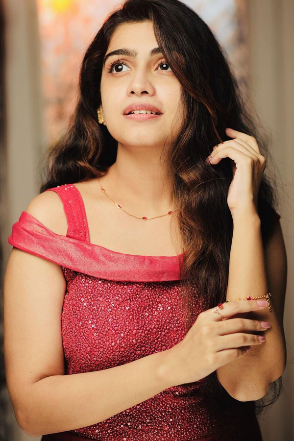 Malayalam Actress Manasa Radhakrishnan Photo Gallery - Sakshi22