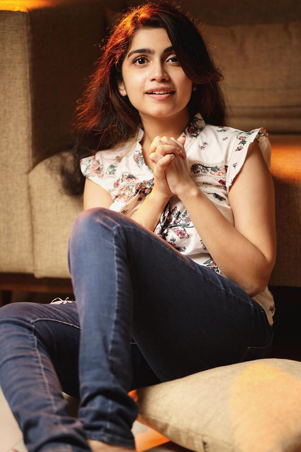 Malayalam Actress Manasa Radhakrishnan Photo Gallery - Sakshi5