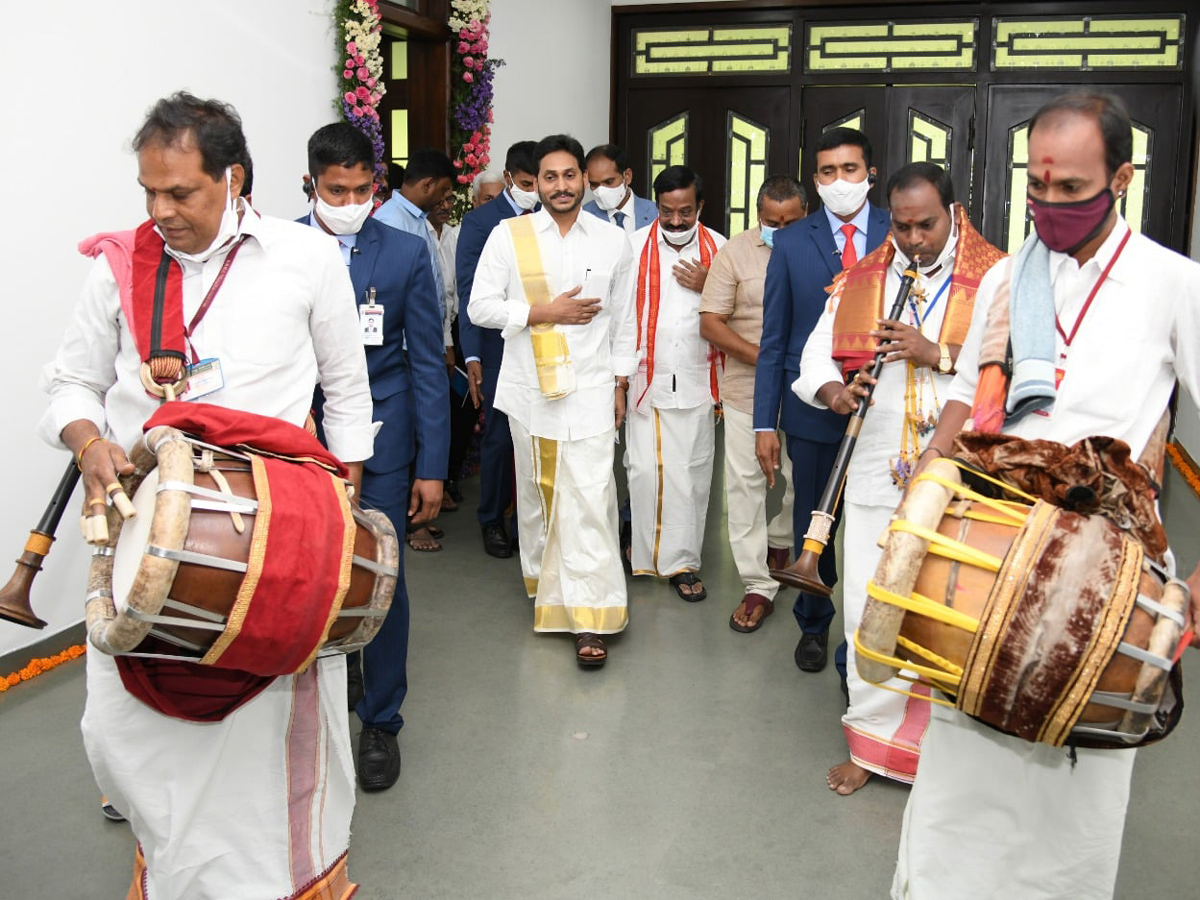 AP CM YS Jagan Joins Ugadi Celebrations Photo Gallery - Sakshi3