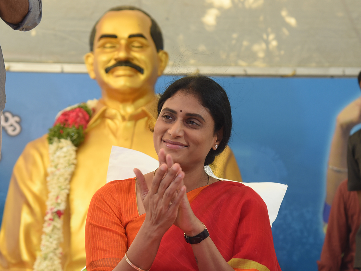 YS Sharmila deeksha At Indira Park - Sakshi13