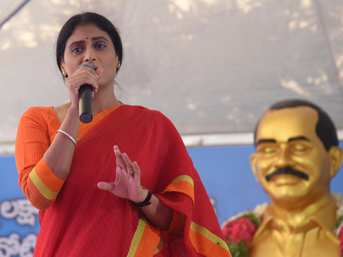 YS Sharmila deeksha At Indira Park - Sakshi15