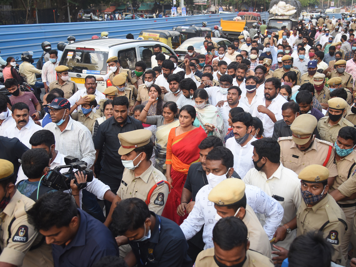 YS Sharmila deeksha At Indira Park - Sakshi20