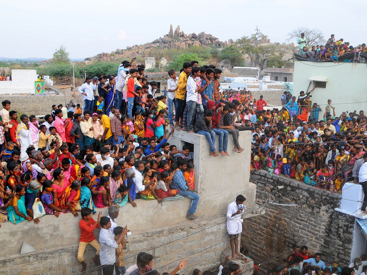 Pidakala Samaram Festival In Kairuppala Photo Gallery - Sakshi18