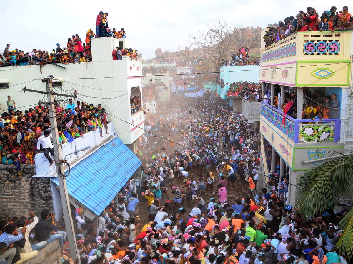 Pidakala Samaram Festival In Kairuppala Photo Gallery - Sakshi4