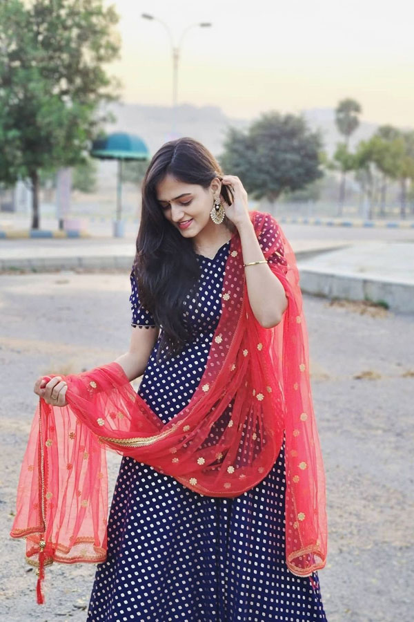 Singer Harika Narayan Beautiful Photo Gallery - Sakshi16