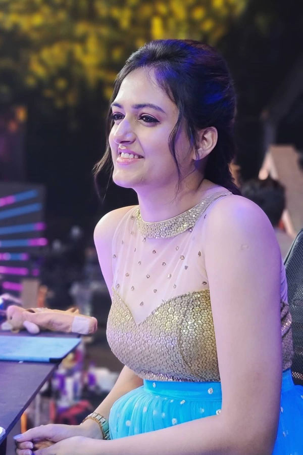 Singer Harika Narayan Beautiful Photo Gallery - Sakshi19