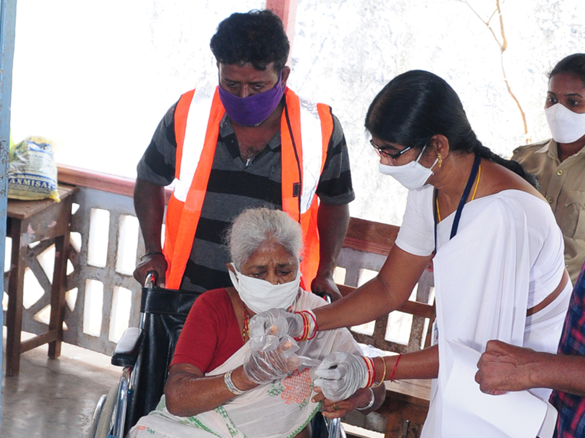 Nagarjuna Sagar By-Election Polling Photo Gallery - Sakshi12