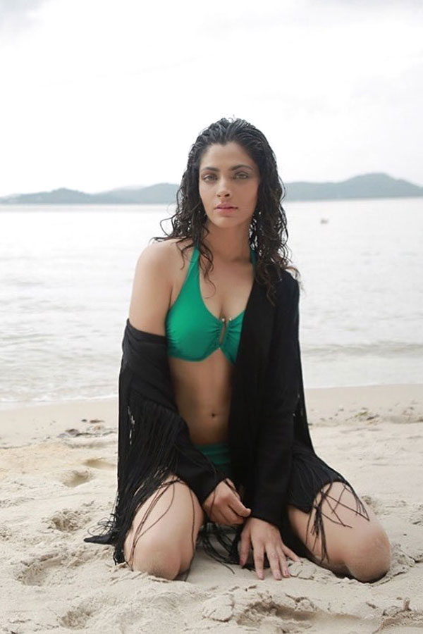 Sayami Kher Stunning Photo Gallery - Sakshi15