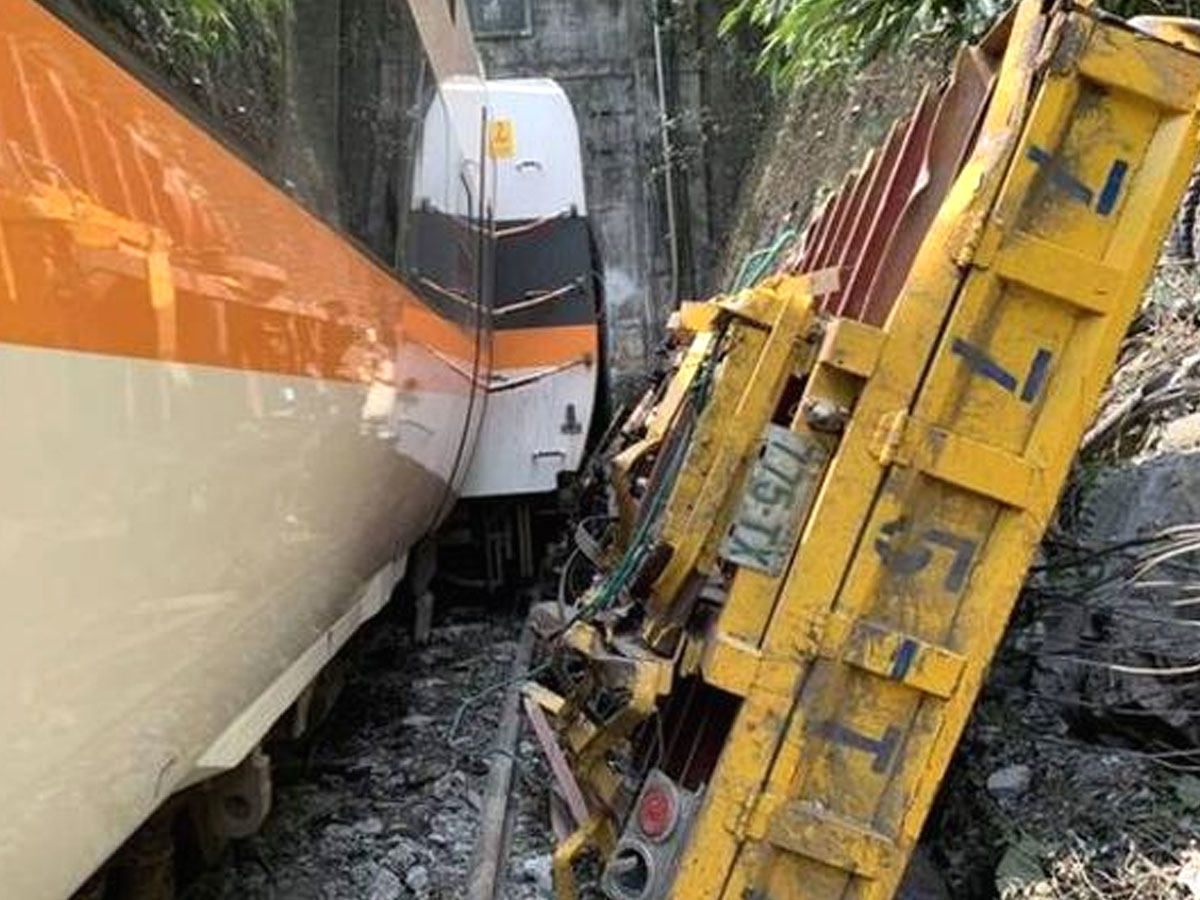 Terrible Train Accident In Taiwan Photo Gallery - Sakshi8