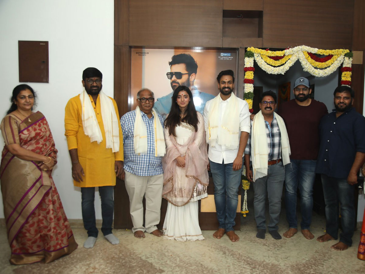 Vaishnav Tej Upcoming Film Has Launched With A Pooja Ceremony Photo Gallery - Sakshi5