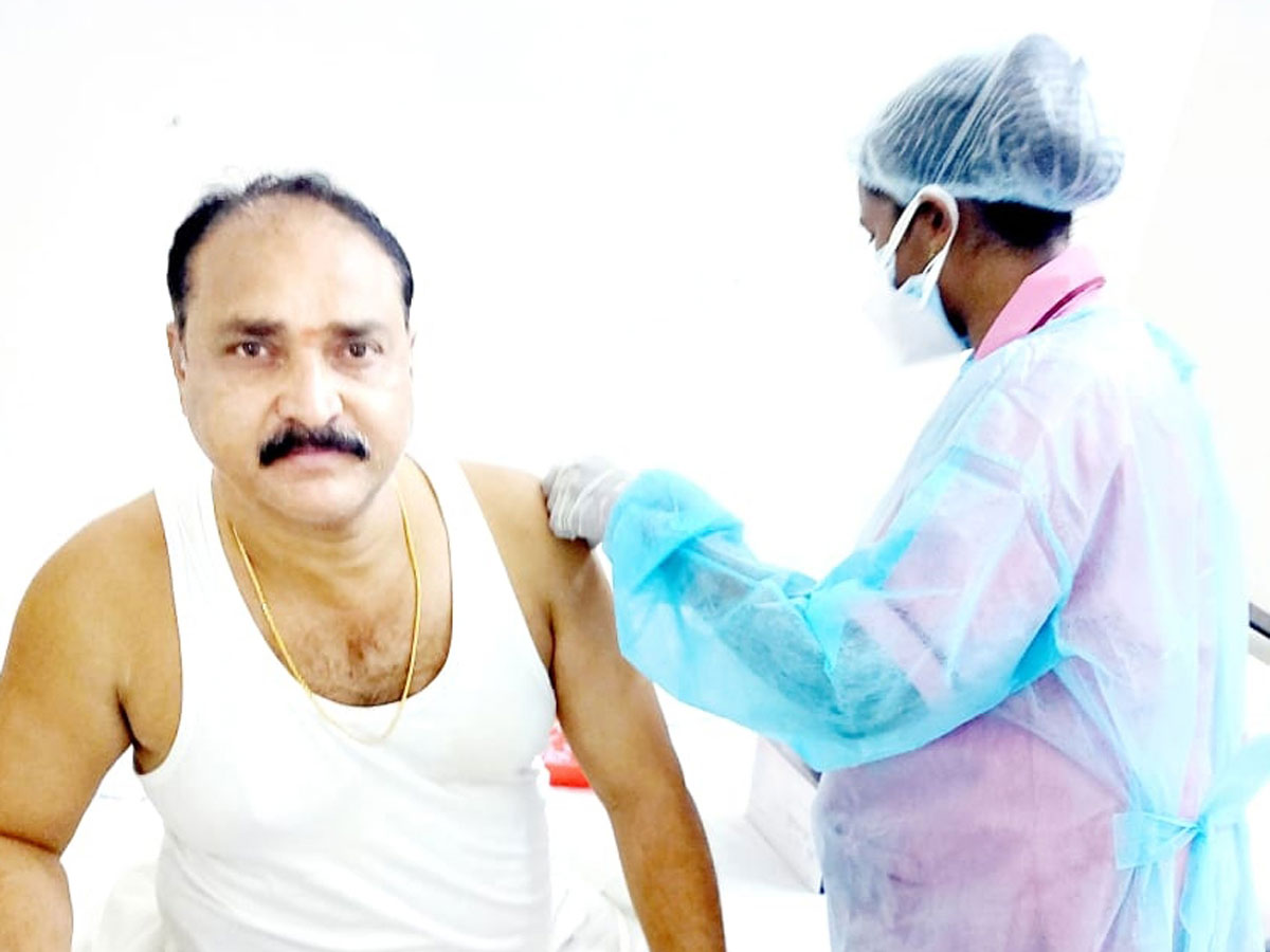 People Getting Vaccinated Photo Gallery - Sakshi4