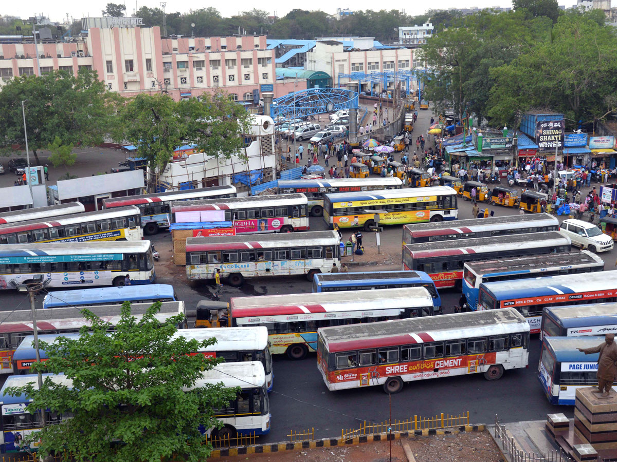 People moving to their own villages for fear of curfew Photo Gallery - Sakshi20