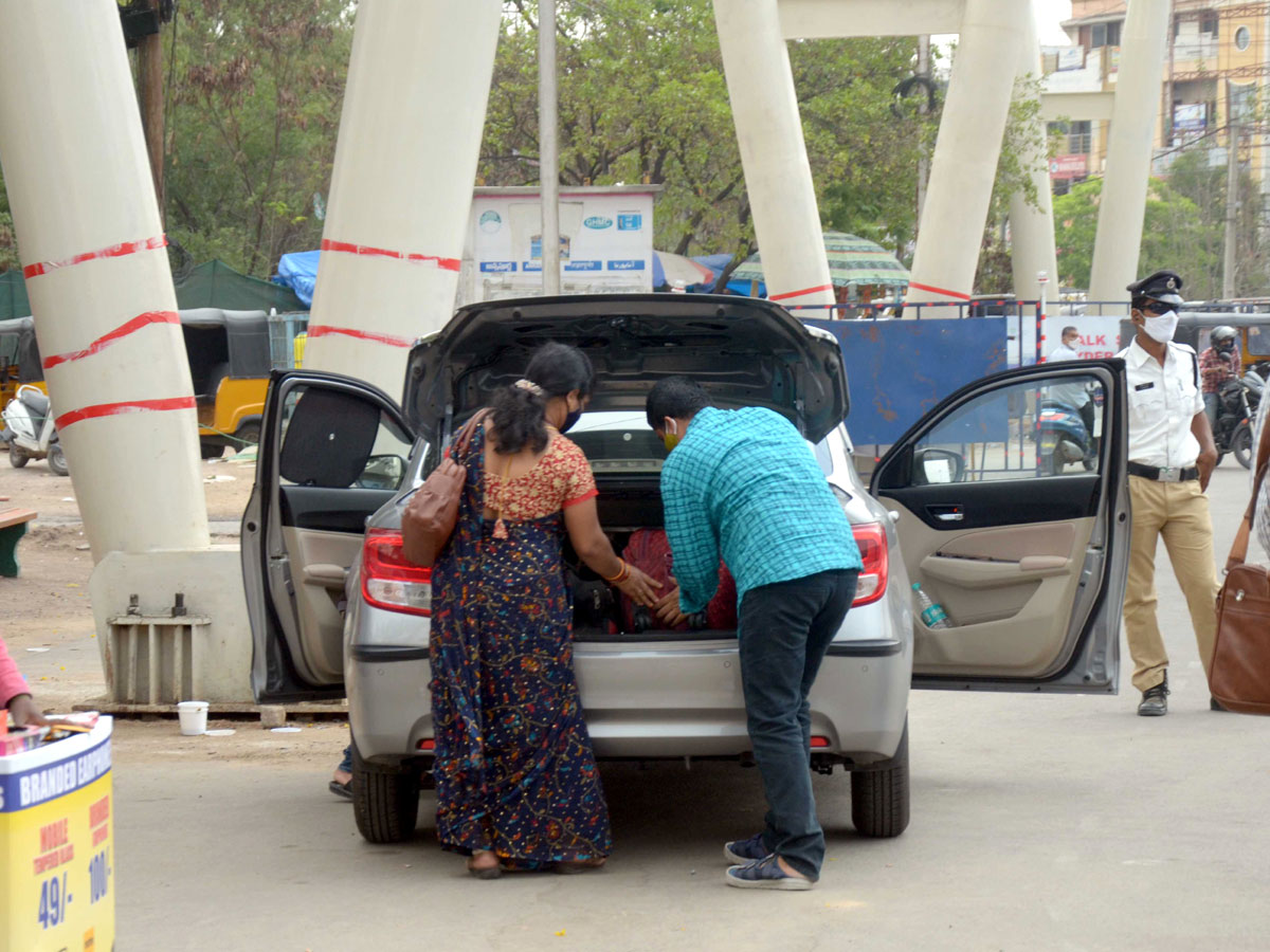 People moving to their own villages for fear of curfew Photo Gallery - Sakshi4