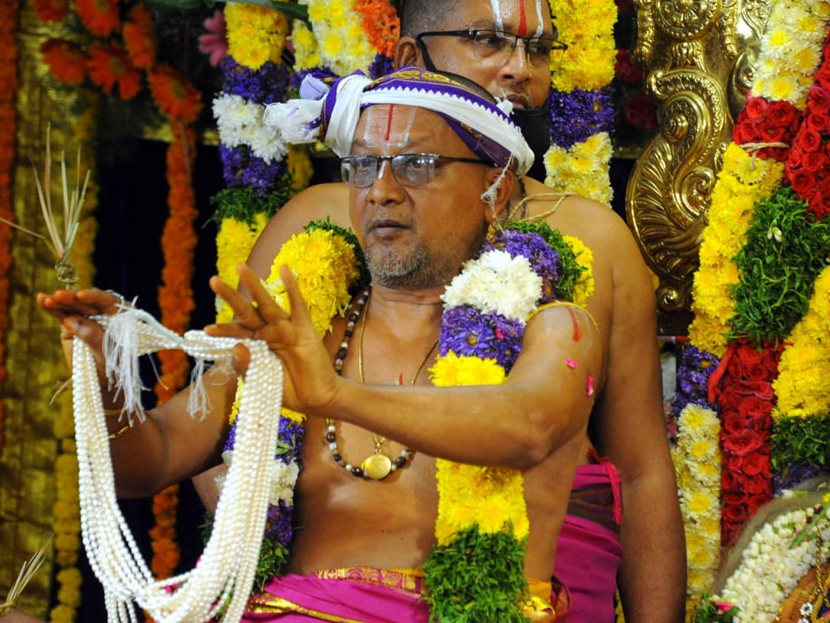 The coronation ceremony of Lord Sri Rama in Bhadrachalam Photo Gallery - Sakshi25