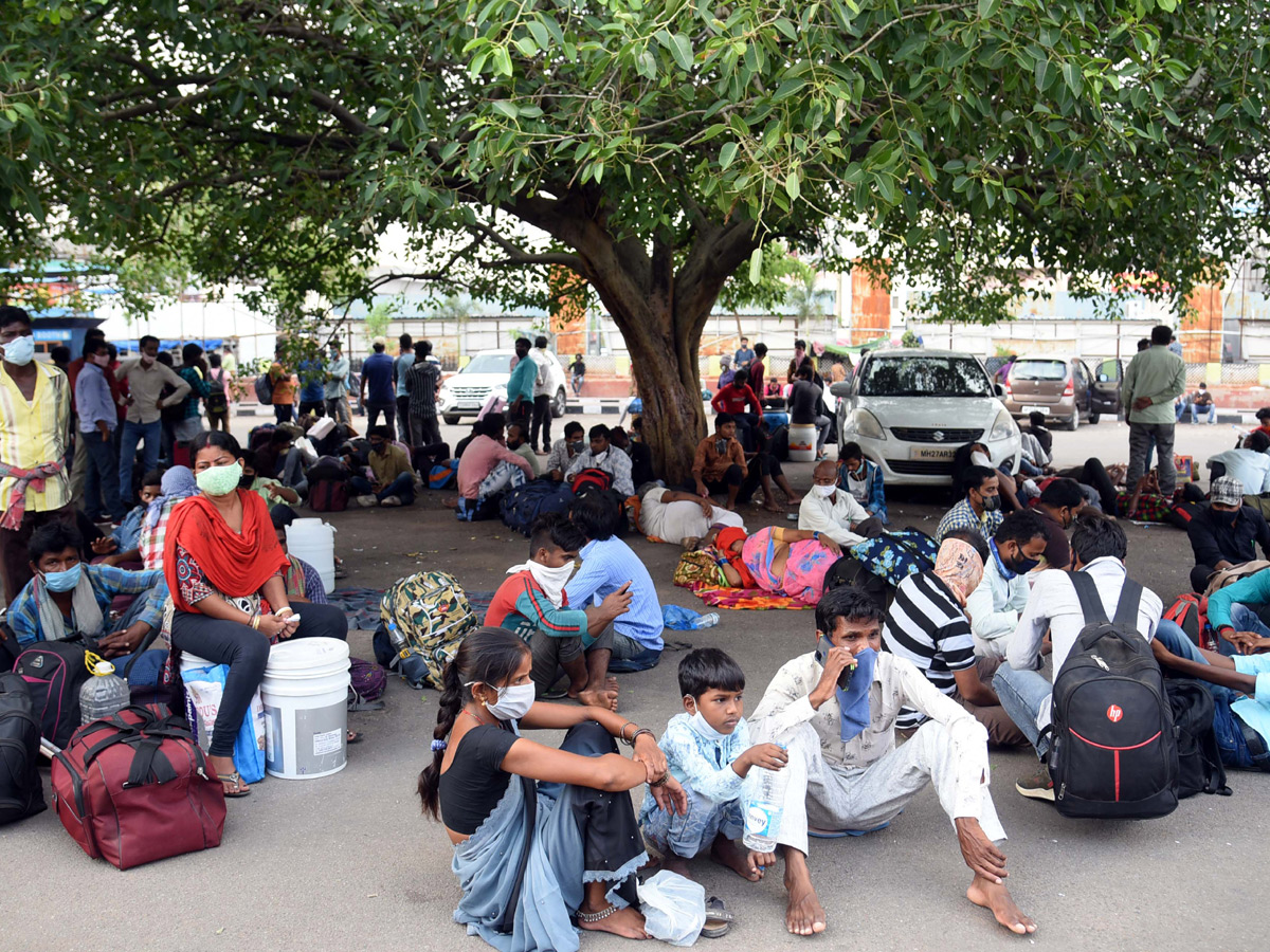 Hyderabad Heavy Rush at Secunderabad Railway Station - Sakshi14