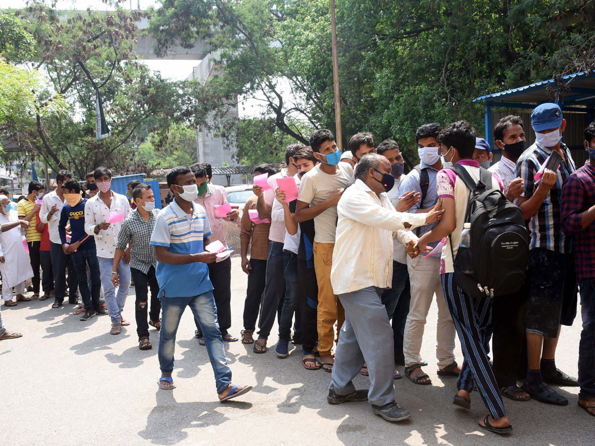 Hyderabad Heavy Rush at Secunderabad Railway Station - Sakshi16