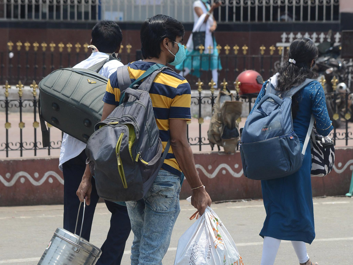 Hyderabad Heavy Rush at Secunderabad Railway Station - Sakshi30