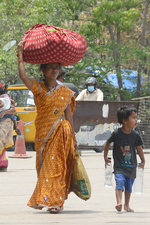 Hyderabad Heavy Rush at Secunderabad Railway Station - Sakshi35