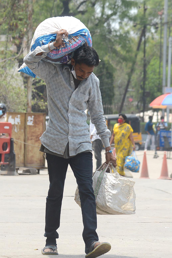 Hyderabad Heavy Rush at Secunderabad Railway Station - Sakshi36