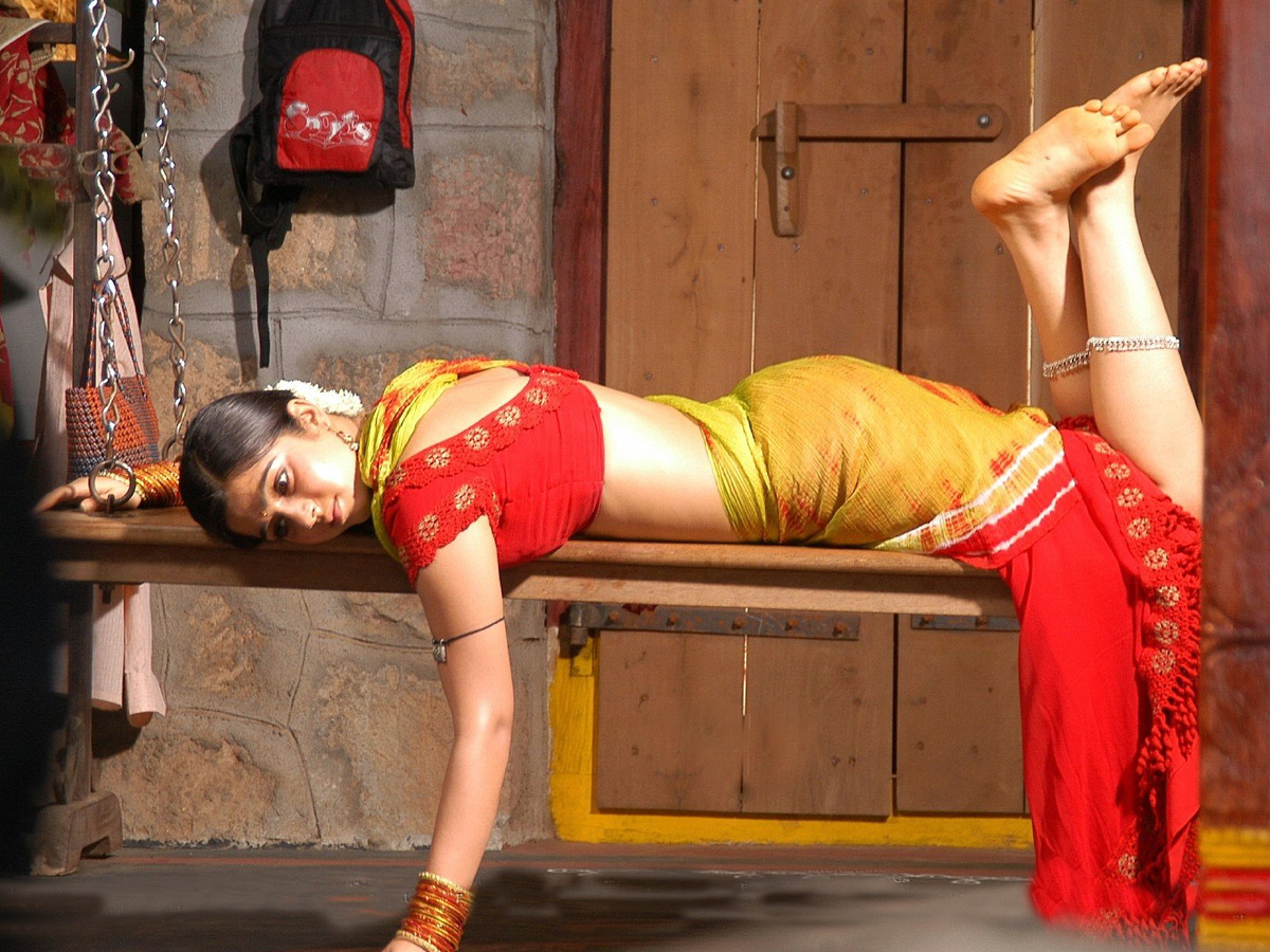 Rakhi Movie Gallery - Sakshi1