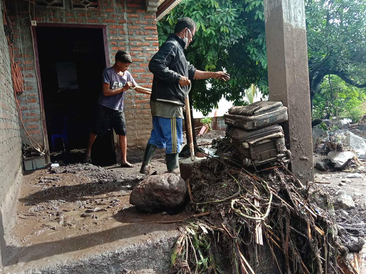 Heavy Rains Trigger Landslides, Floods In Indonesia Photo Gallery - Sakshi12