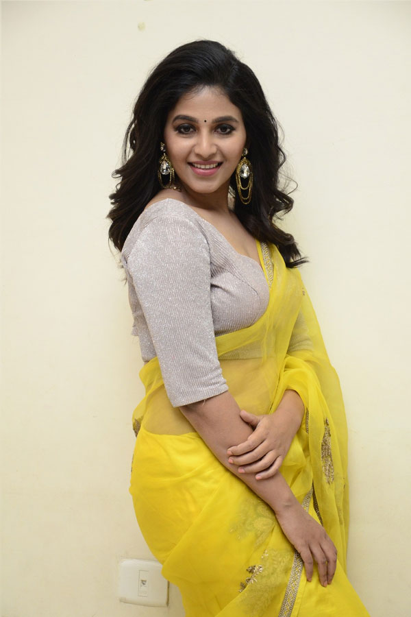 Vakeel saab Prerelease Event Anjali Photo Gallery - Sakshi32