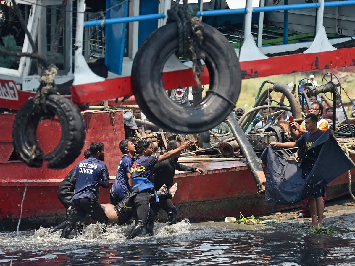 Boat Accident In Bangladesh Photo Gallery - Sakshi30