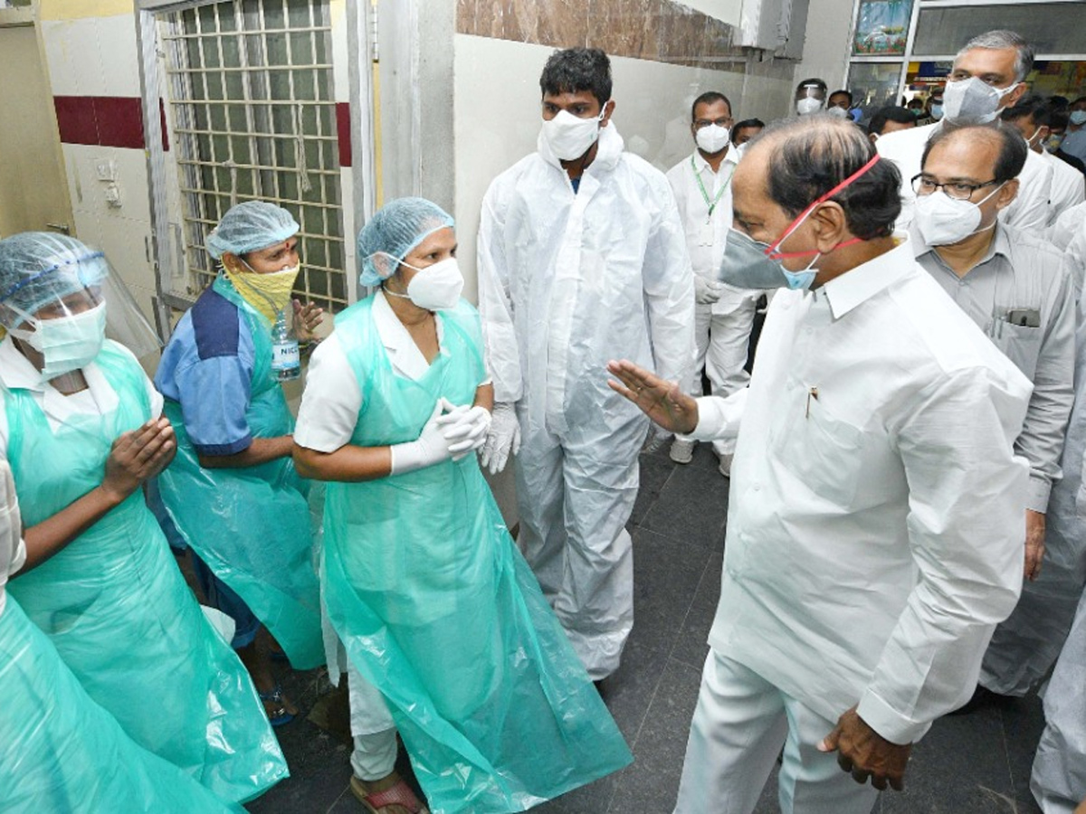 KCR visits Gandhi Hospital Photo Gallery - Sakshi12