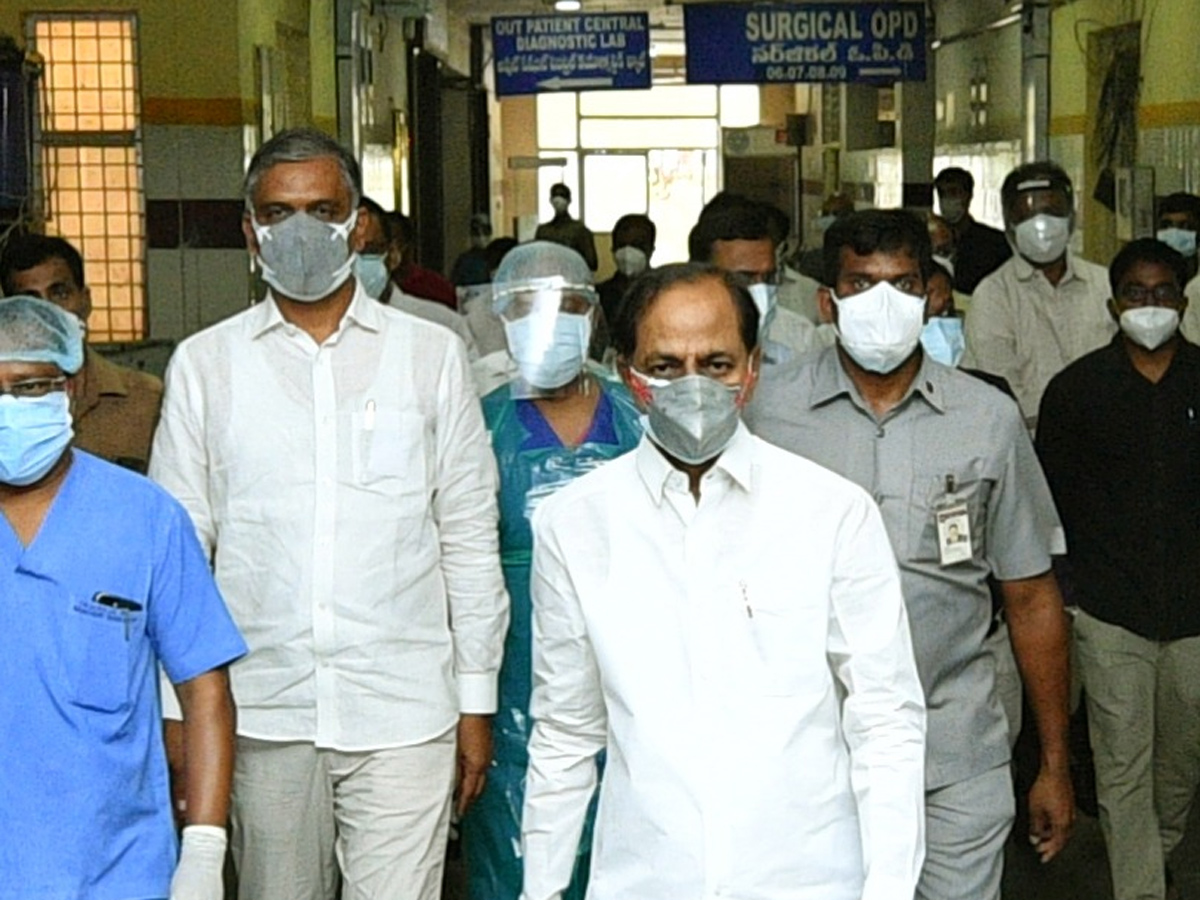 KCR visits Gandhi Hospital Photo Gallery - Sakshi1