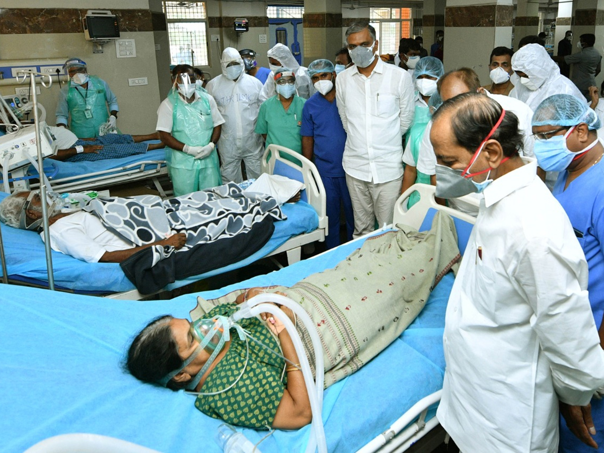 KCR visits Gandhi Hospital Photo Gallery - Sakshi6