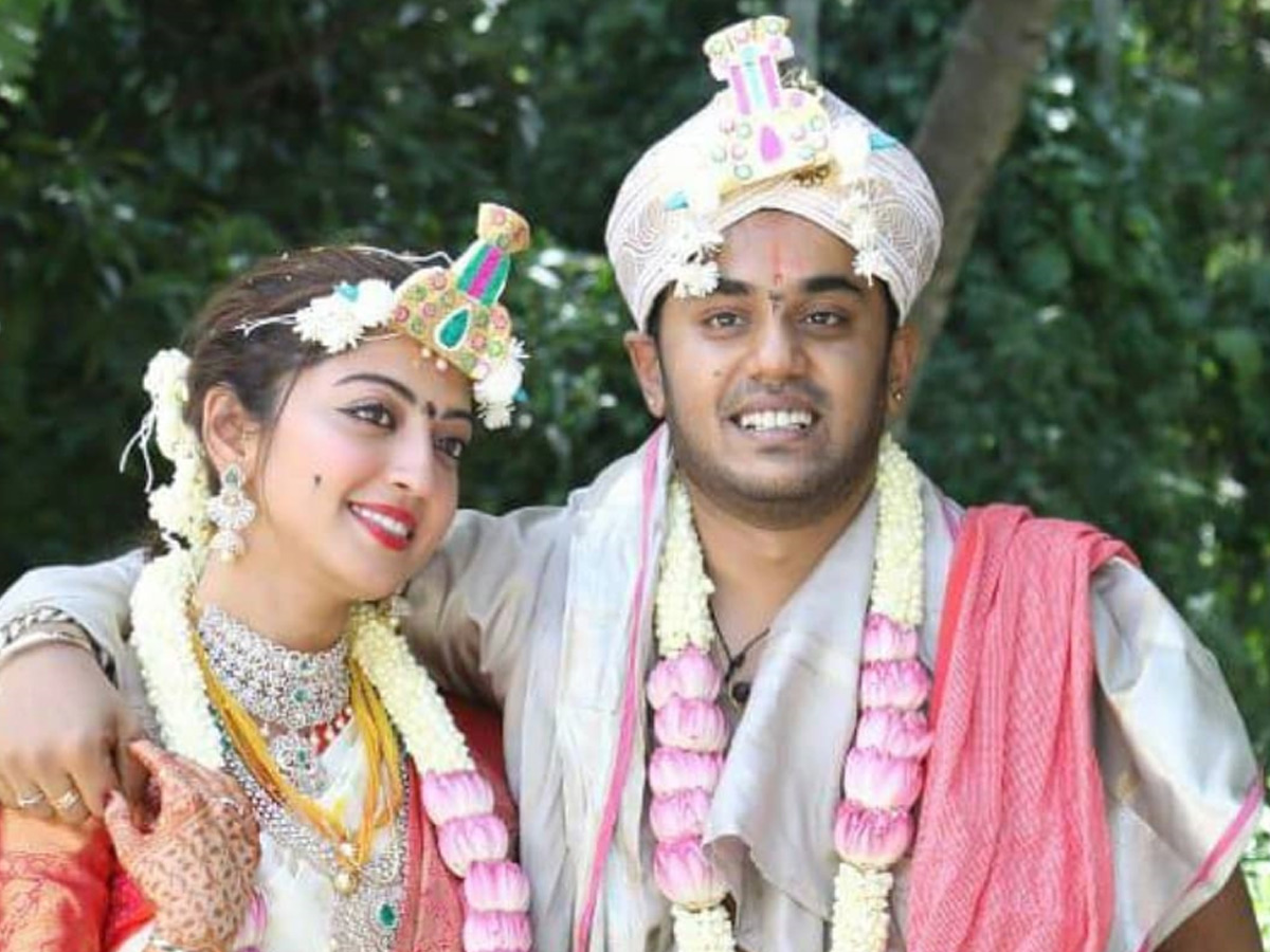 Actress Pranitha Subhash gets married to Nitin Raju photo Gallery - Sakshi1