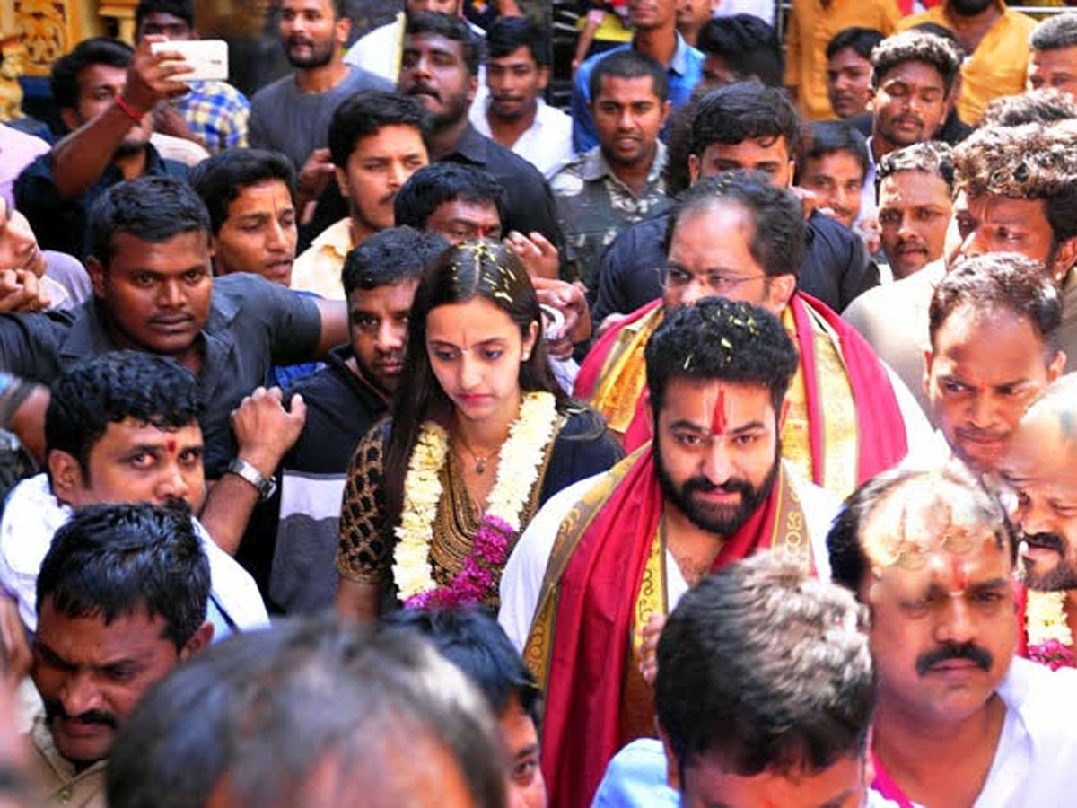 Jr Ntr, Lakshmi Pranathi Wedding Anniversary Photo Gallery - Sakshi4