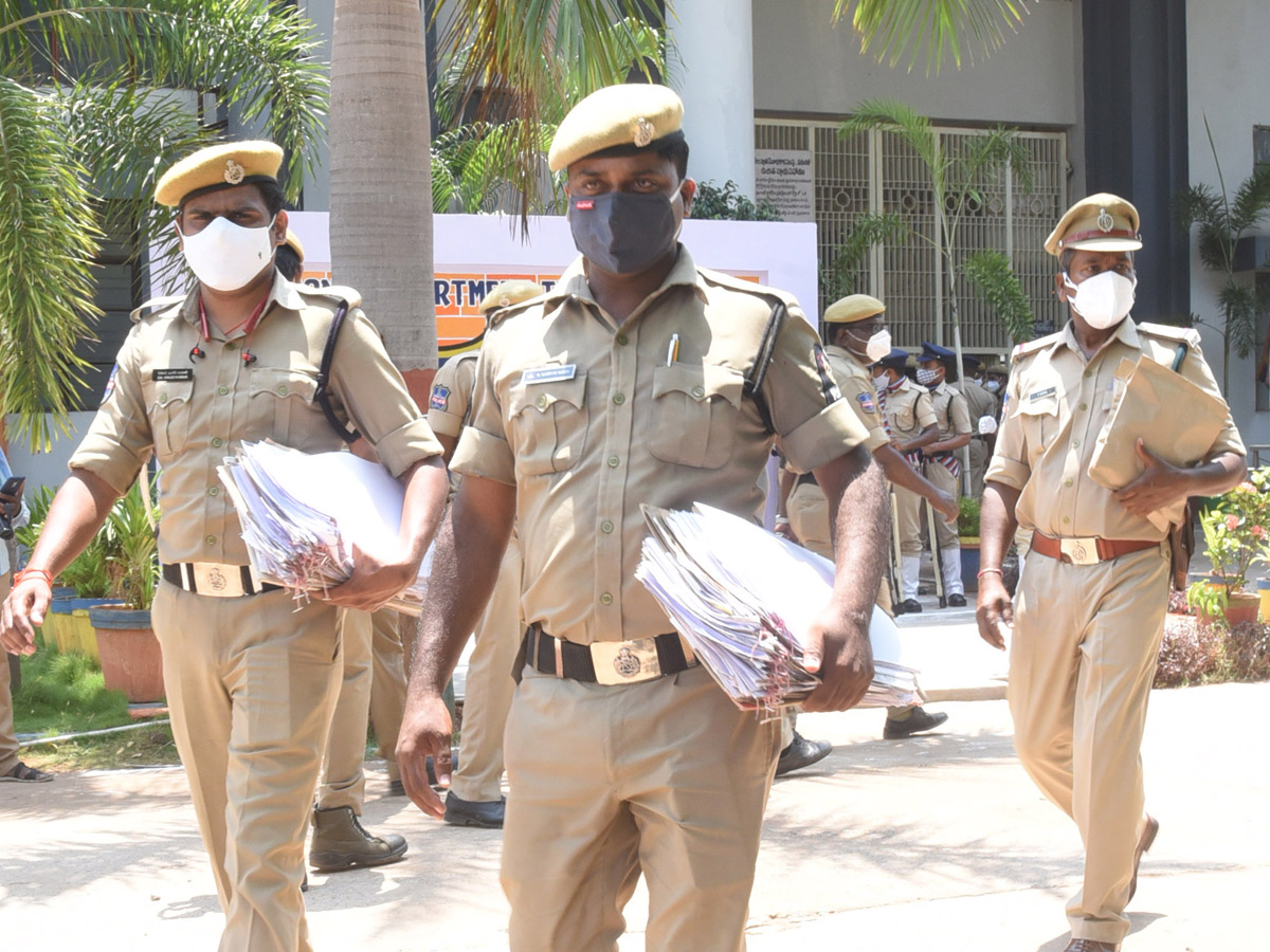 Shifting of Warangal central jail Photos - Sakshi22