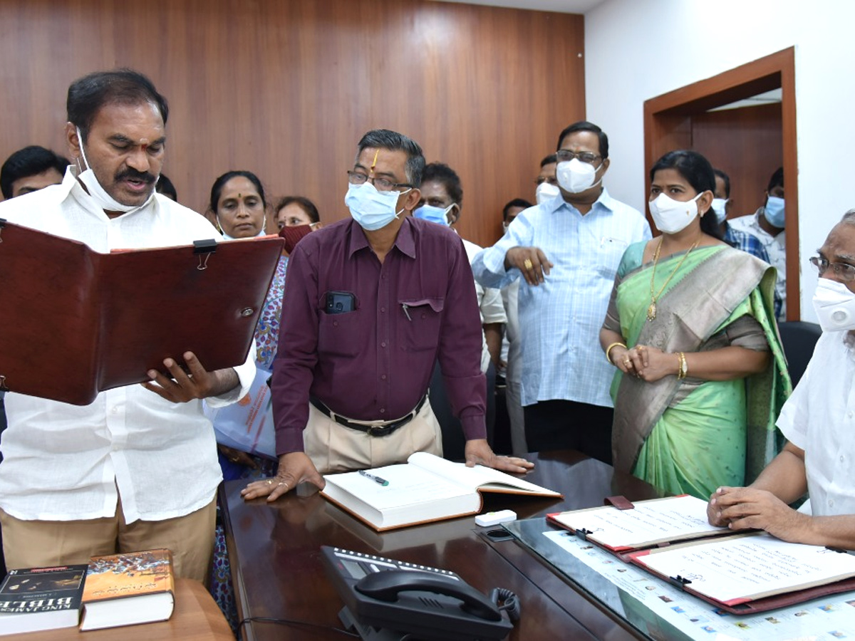 Four MLCs Takes Oath Progaram In AP Legislative Council  - Sakshi4