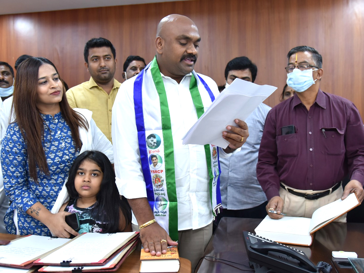 Four MLCs Takes Oath Progaram In AP Legislative Council  - Sakshi7