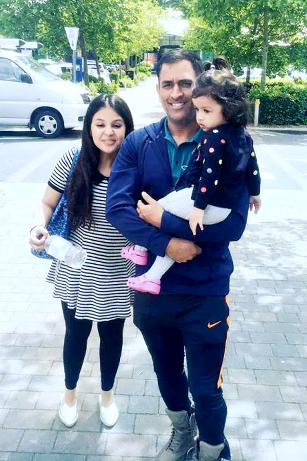 Indian Cricket Players With Family Photos - Sakshi6