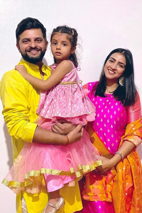 Indian Cricket Players With Family Photos - Sakshi13