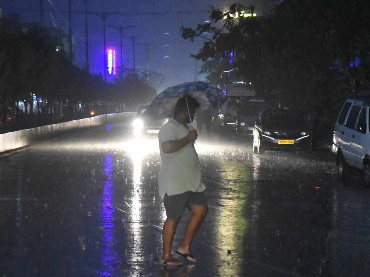 Heavy Rain in Andhra Pradesh Photo Gallery - Sakshi18