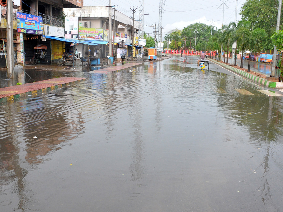 Heavy Rain in Andhra Pradesh Photo Gallery - Sakshi24