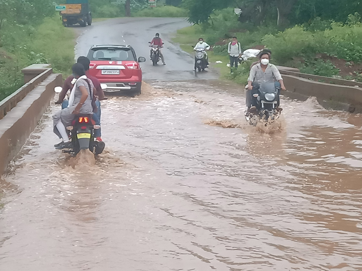 Heavy Rain in Andhra Pradesh Photo Gallery - Sakshi33