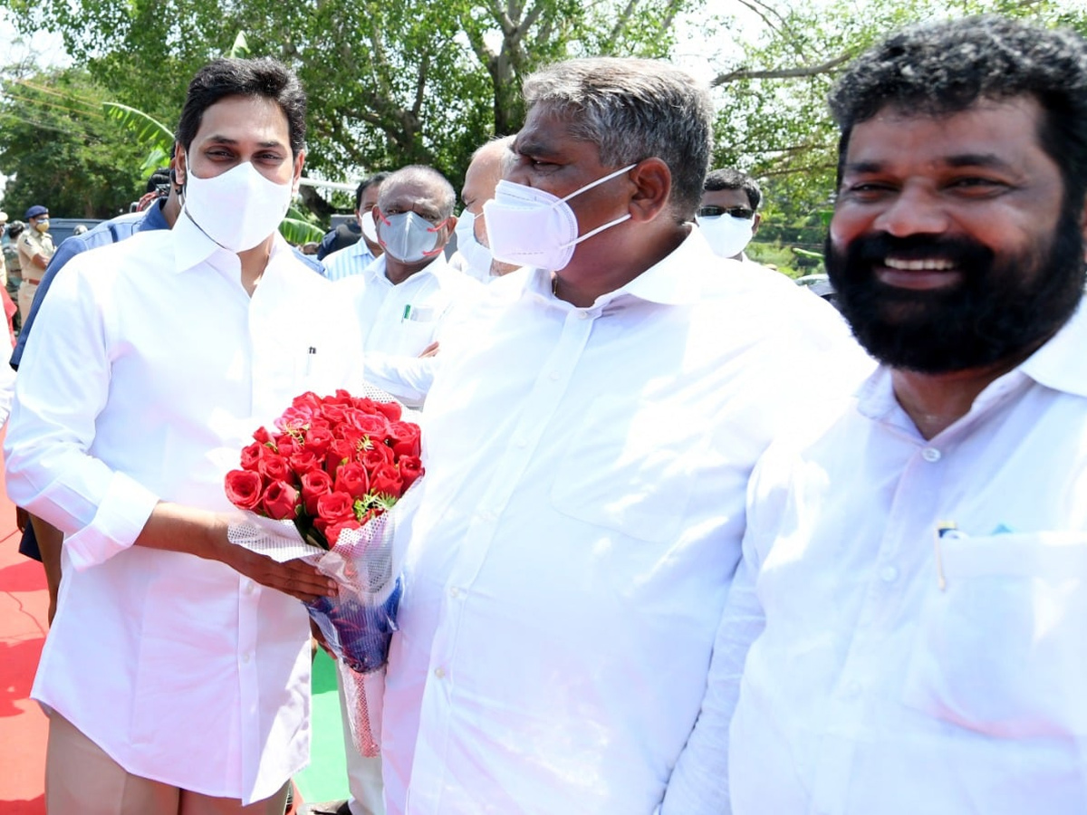 CM YS Jagan Lays Foundation Stone For Krishna River Karakatta - Sakshi10