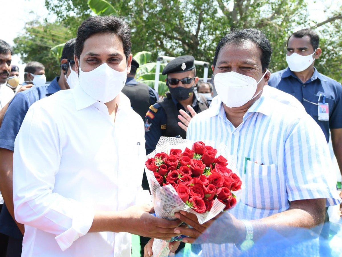 CM YS Jagan Lays Foundation Stone For Krishna River Karakatta - Sakshi15