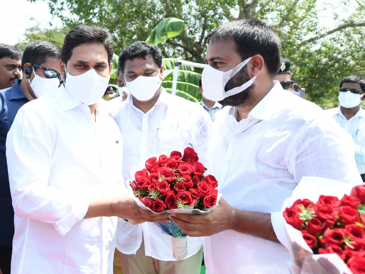 CM YS Jagan Lays Foundation Stone For Krishna River Karakatta - Sakshi16