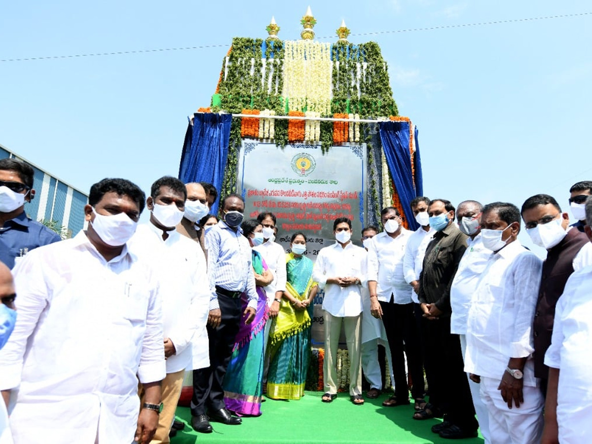 CM YS Jagan Lays Foundation Stone For Krishna River Karakatta - Sakshi2