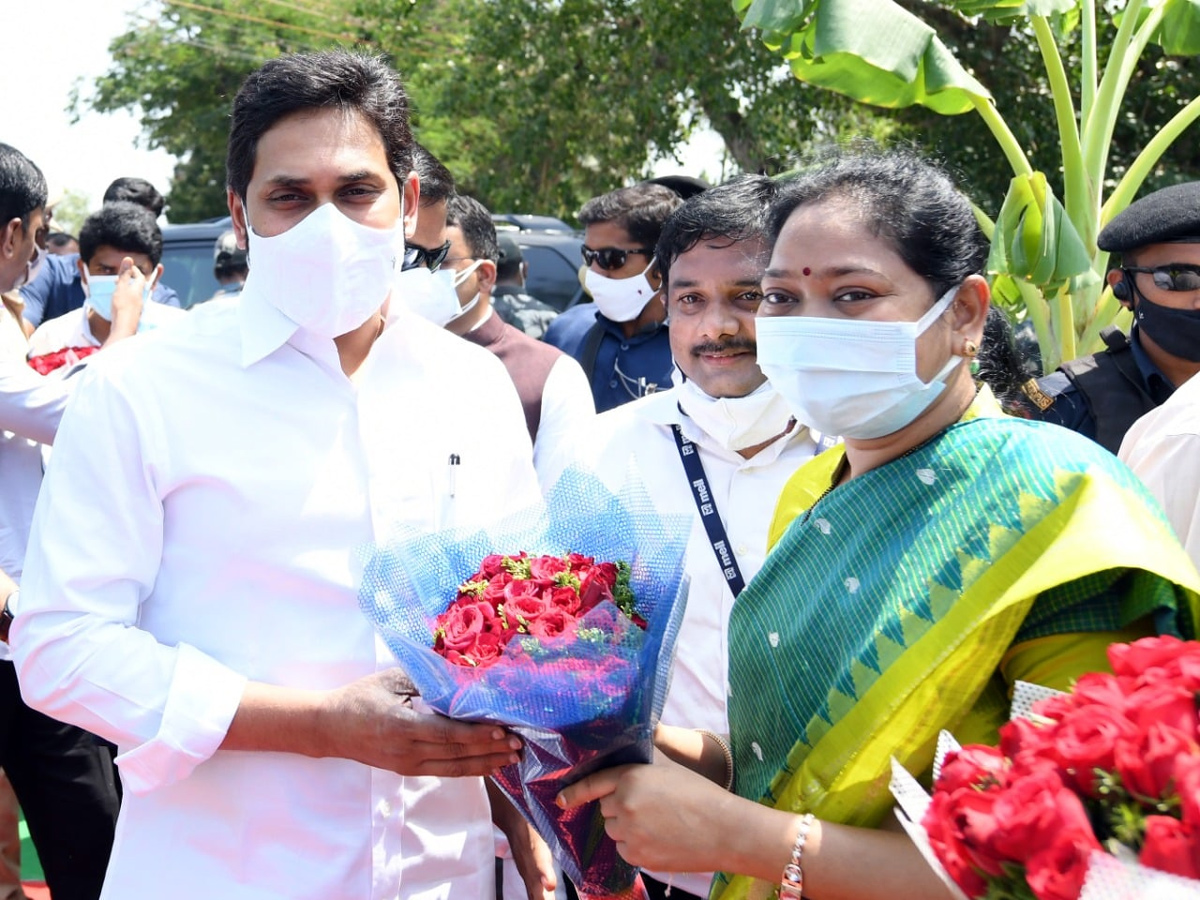 CM YS Jagan Lays Foundation Stone For Krishna River Karakatta - Sakshi7